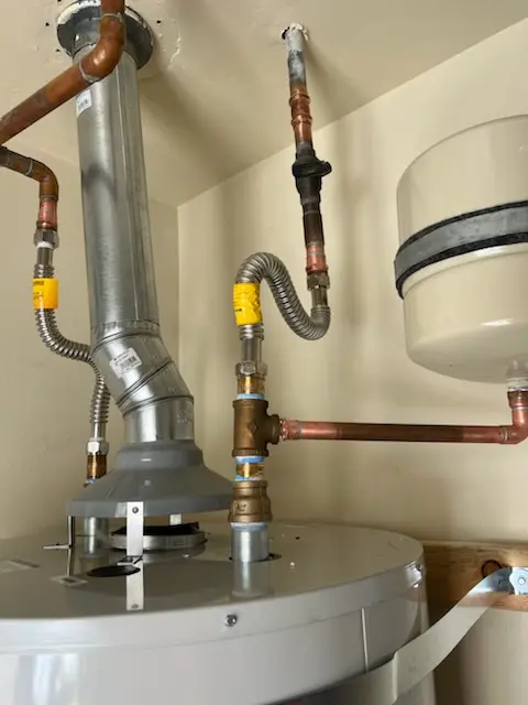 Water heater installation and plumbing repair in Saint Clair
